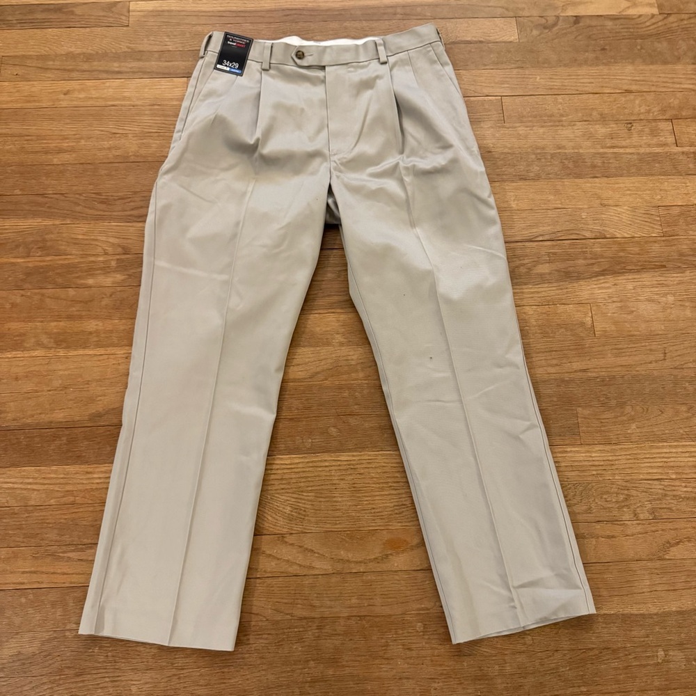 NWT Roundtree & York Inno-flex tan khaki casual pants size 34 x 29
 b41